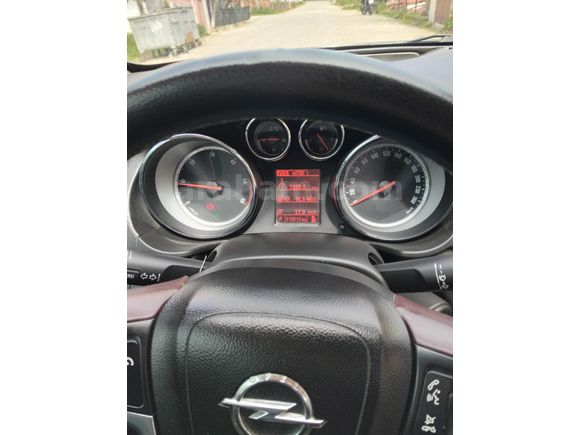 Sahibinden Opel Insignia 2.0 CDTI Edition Elegance 2012 Model