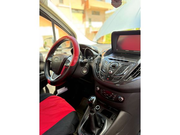 Sahibinden Ford Tourneo Courier 1.6 TDCi Titanium Plus 2016 Model 