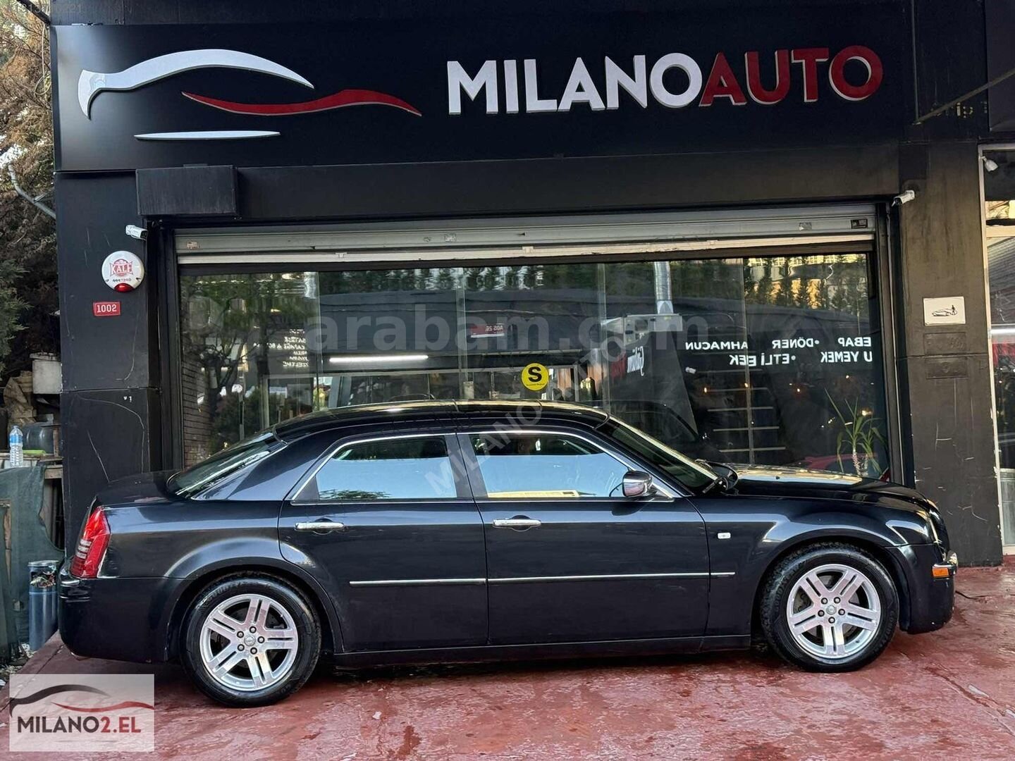 Galeriden Chrysler 300 C 3.0 CRD 2007 Model İstanbul 370.000 km Siyah 2