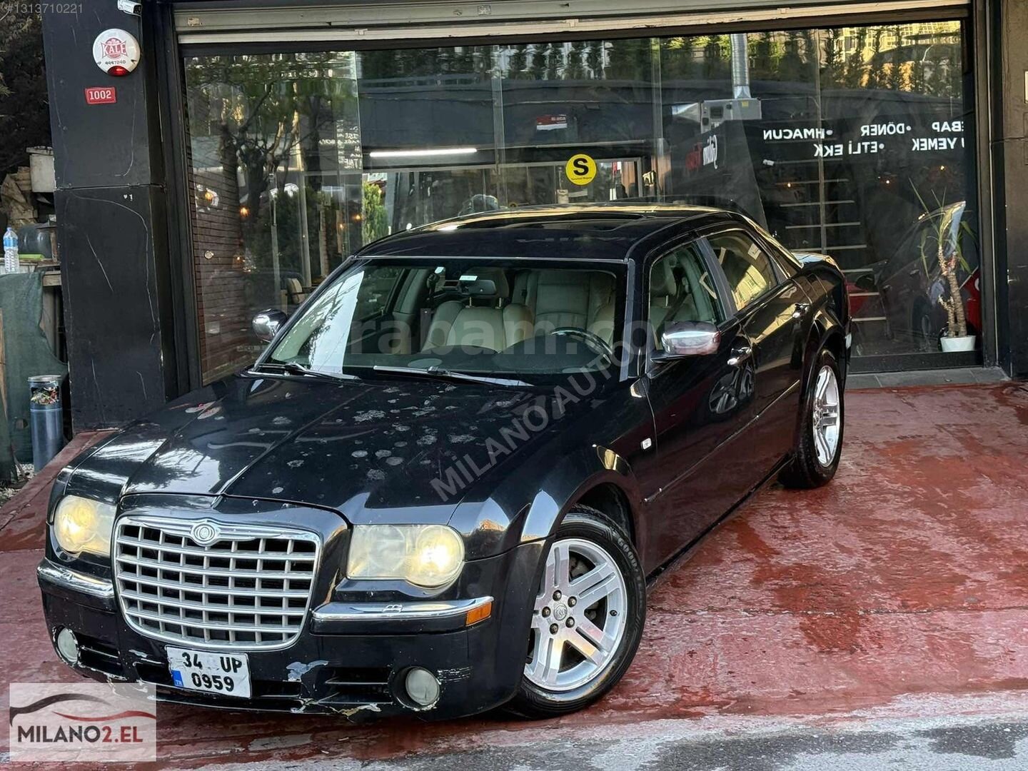 Galeriden Chrysler 300 C 3.0 CRD 2007 Model İstanbul 370.000 km Siyah 7