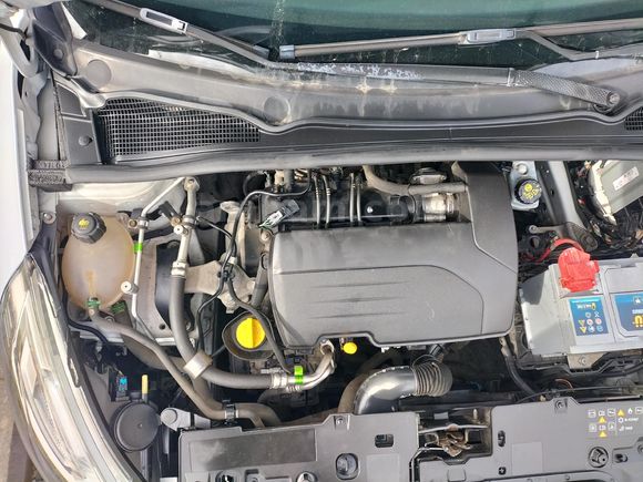 Sahibinden Renault Clio 1.2 Touch 2017 Model  96.000 km Beyaz