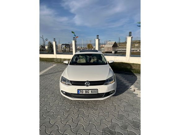 Sahibinden Volkswagen Jetta 1.6 TDi Highline 2013 Model Hatasız SUNROOF