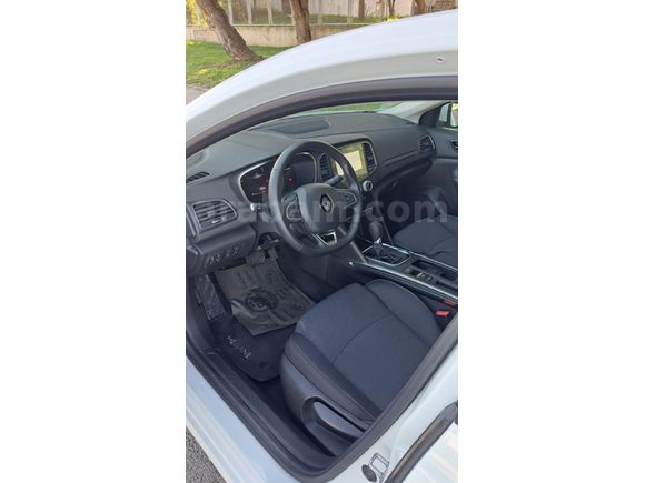 Sahibinden Renault Megane 1.3 TCe Touch 2025 Model