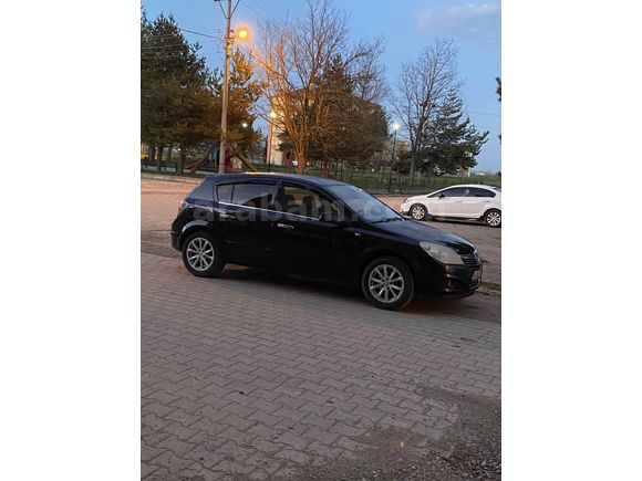 Sahibinden Opel Astra 1.6 enjoy 2008 Model  260.000 km Siyah