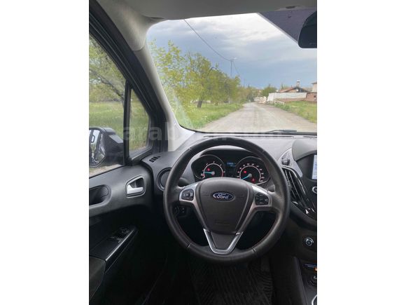 Sahibinden Ford Tourneo Courier 1.5 TDCi Titanium Plus 2023 Model 