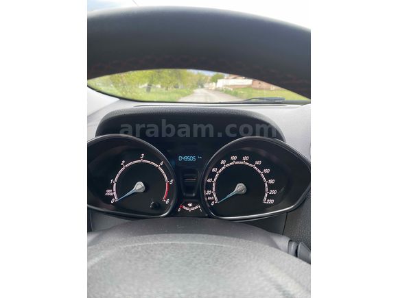 Sahibinden Ford Tourneo Courier 1.5 TDCi Titanium Plus 2023 Model 