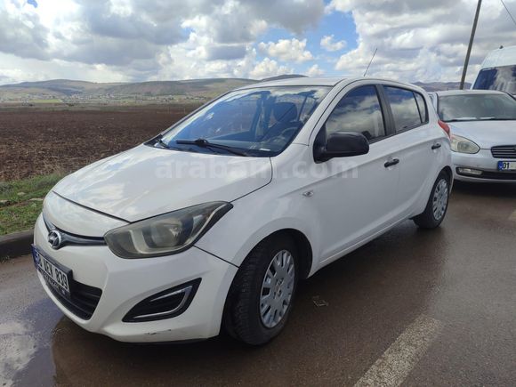 Sahibinden Hyundai i20 1.4 CRDi Jump 2013 Model  305.000 km Beyaz