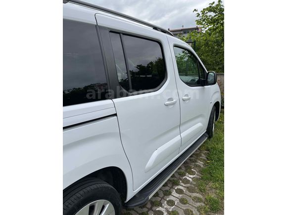 Sahibinden Opel Combo 1.5 CDTI Ultimate 2023 Model 