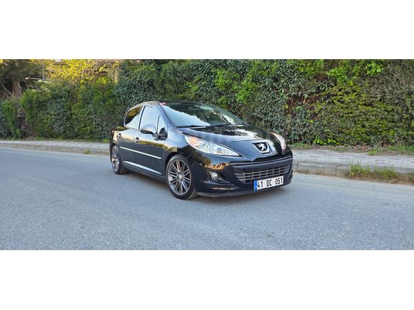 Peugeot 207 Bakımlı/Temiz aile aracı 