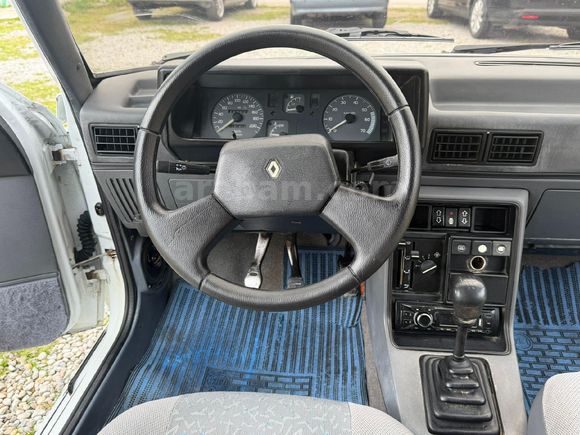 Galeriden Renault R 9 1.4 Broadway RN 1999 Model Konya