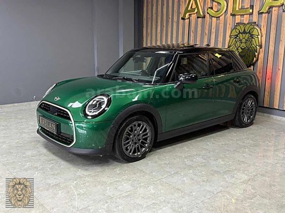 2024** MINI COOPER** 1.5 FAVOURED** 30.000km ** HATASIZ**5K