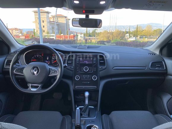 Sahibinden Renault Megane 1.3 TCe Joy 2021 Model 