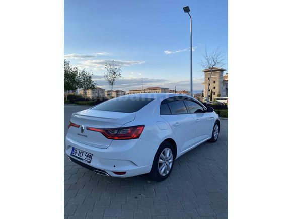 Sahibinden Renault Megane 1.3 TCe Joy 2021 Model 