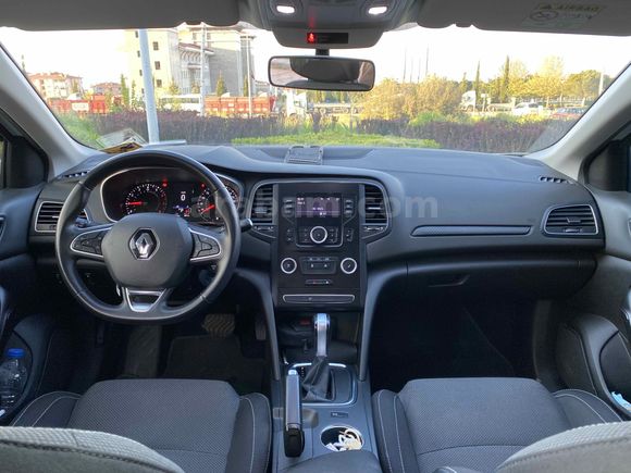 Sahibinden Renault Megane 1.3 TCe Joy 2021 Model 