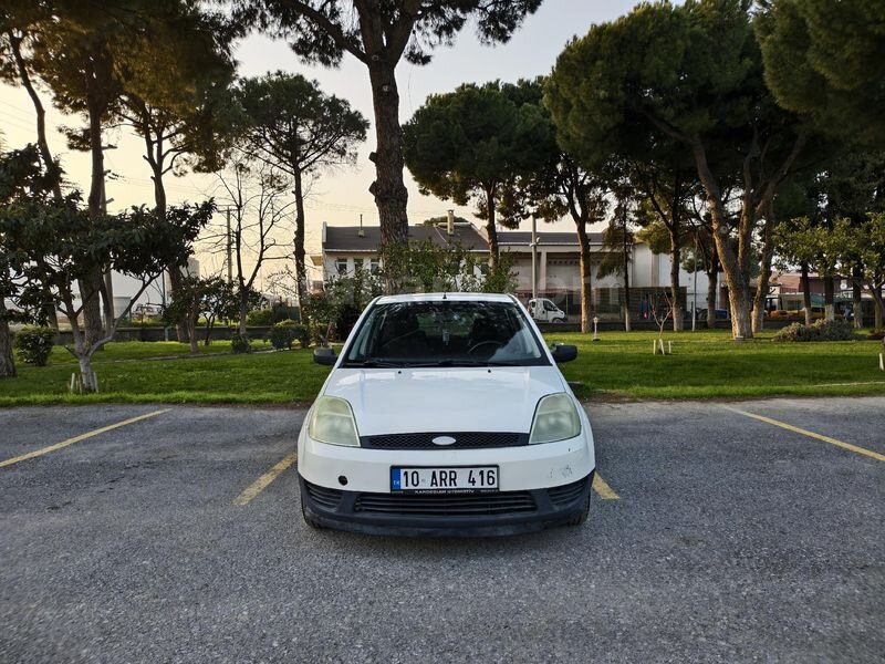Galeriden Ford Fiesta 1.4 TDCi Comfort 2006 Model Balıkesir 265.000 km Beyaz