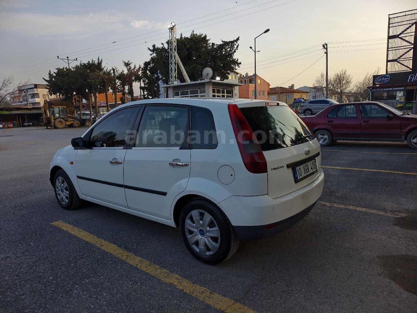 Galeriden Ford Fiesta 1.4 TDCi Comfort 2006 Model Balıkesir 265.000 km Beyaz 3
