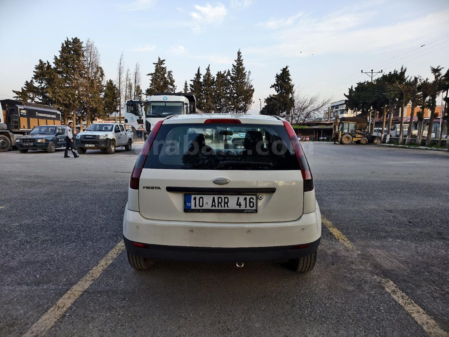 Galeriden Ford Fiesta 1.4 TDCi Comfort 2006 Model Balıkesir 265.000 km Beyaz 4