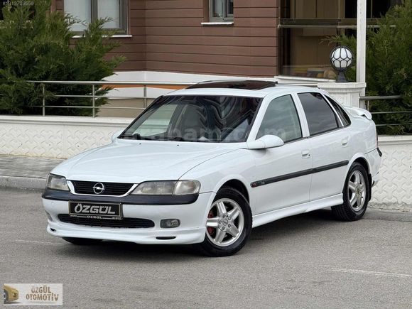 ÖZGÜL'den DEĞİŞENSIZ DERİ KOLTUK SUNROOF KOLTUK ISITMA 12 TAKSİT