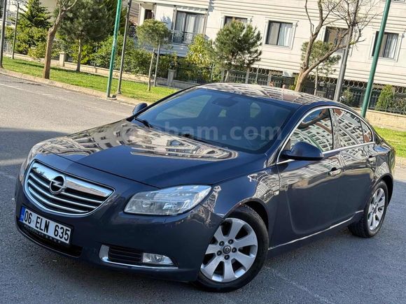 KUSURSUZ TEMİZLİKTE BAKIMLI 2009 MODEL INSİGNİA 2.0 CDTI COSMO