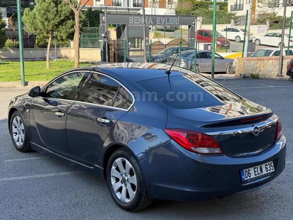 KUSURSUZ TEMİZLİKTE BAKIMLI 2009 MODEL INSİGNİA 2.0 CDTI COSMO