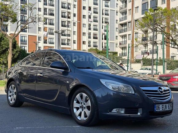 KUSURSUZ TEMİZLİKTE BAKIMLI 2009 MODEL INSİGNİA 2.0 CDTI COSMO