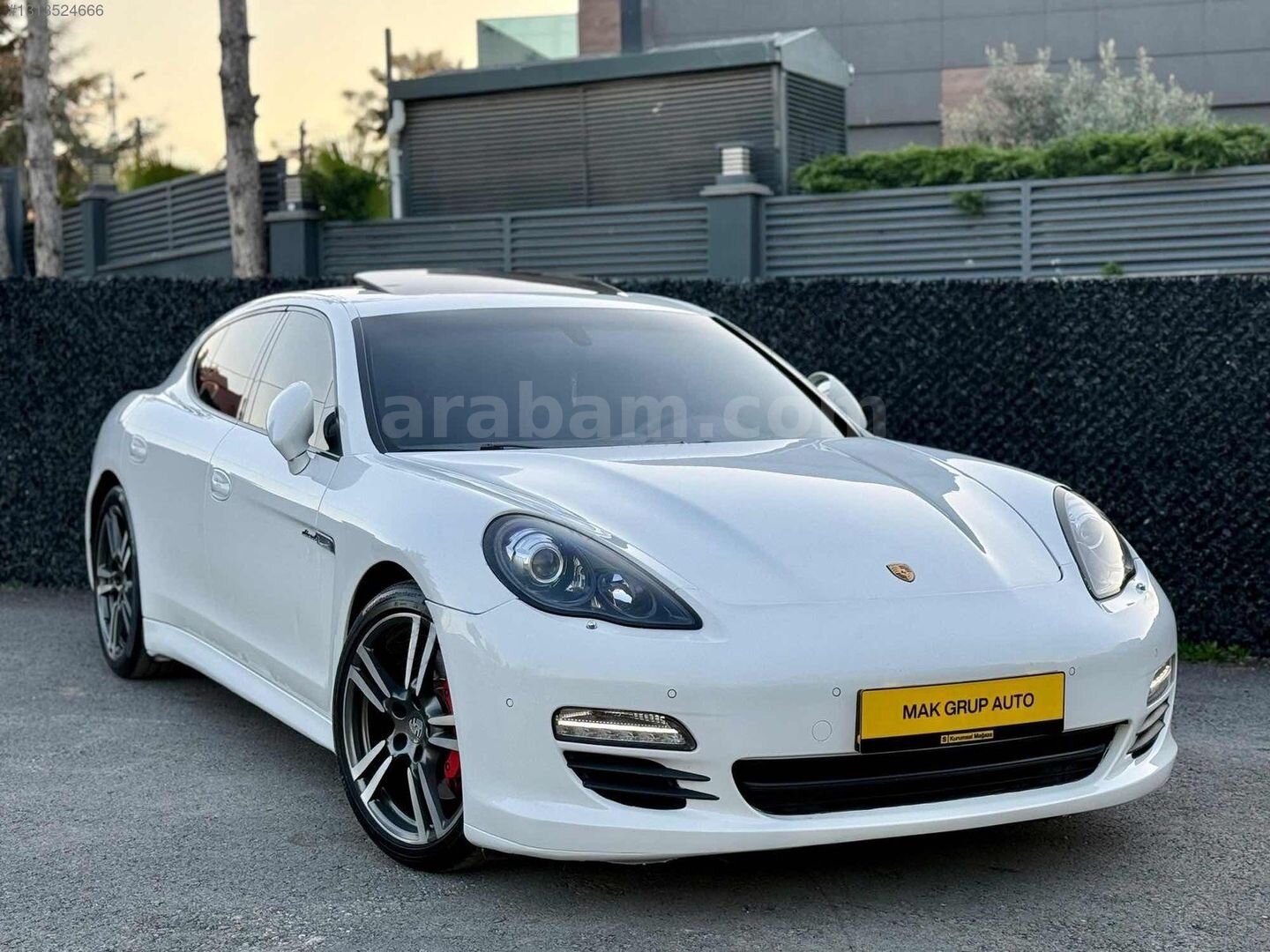 Galeriden Porsche Panamera Diesel 2012 Model İstanbul 285.000 km Beyaz 1