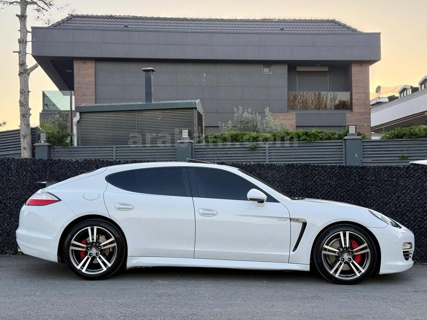 Galeriden Porsche Panamera Diesel 2012 Model İstanbul 285.000 km Beyaz 7