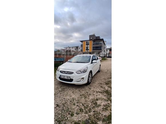 Sahibinden Hyundai Accent Blue 1.4 CVVT Mode Plus 2012 Model