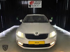 ERCAN YETKİLİ BAYİ 127.000 KM OTOMATİK 1.6 DİZEL STYLE