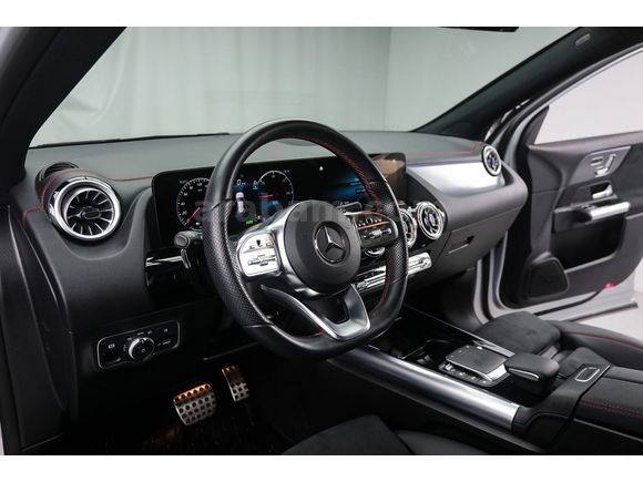 2022 EQA 350 4MATİC AMG+ 22BİN KM HATASIZ YETKİLİ SERVİS BAKIMLI