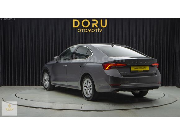 DORU'DAN 2023 SKODA OCTAVIA 1.5 e-TEC PREMIUM - 41.000 KM'DE