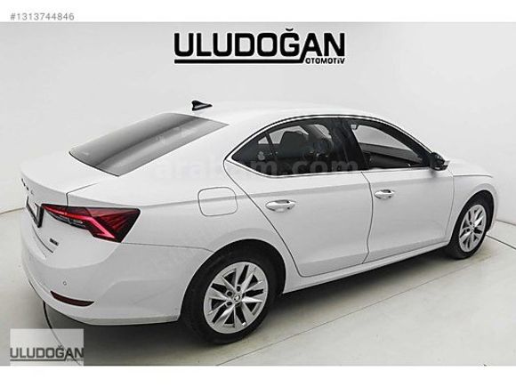 2023 MODEL SKODA OCTAVİA 1.5 e-TEC HATASIZ BOYASIZ