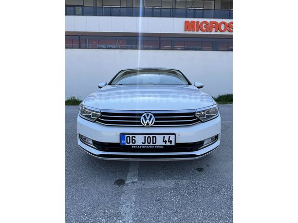 Sahibinden Volkswagen Passat 1.4 TSi BlueMotion Trendline 2015 Model  167.000 km Beyaz