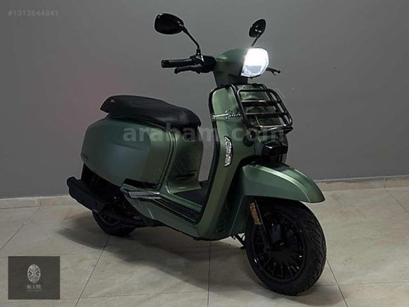 Galeriden Lambretta V125 Special 2023 Model Balıkesir 0 km Yeşil