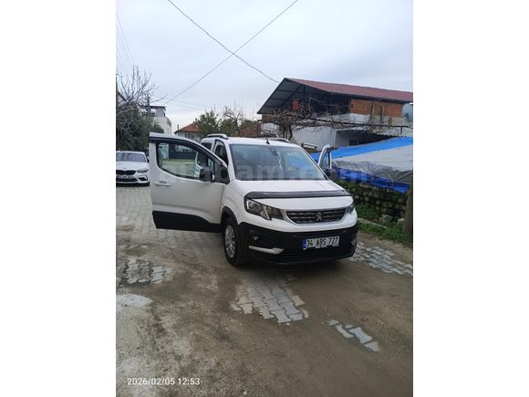 Sahibinden Peugeot Rifter 1.5 BlueHDI Active Pro 2021 Model  148.000 km Beyaz