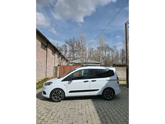 Sahibinden Ford Tourneo Courier 1.5 TDCi Titanium Plus 2023 Model