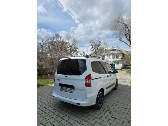 Sahibinden Ford Tourneo Courier 1.5 TDCi Titanium Plus 2023 Model