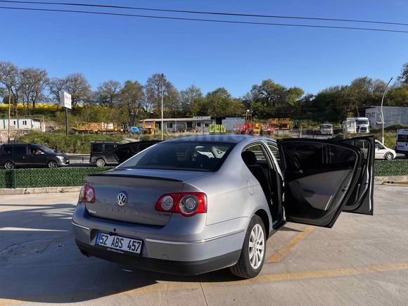Sahibinden Volkswagen Passat 2.0 TDi Comfortline 2009 Model  330.000 km Gri (metalik)