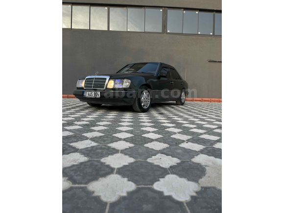 TÜM YILDIZLARI ÜSTÜNDE 200 D 1985 
