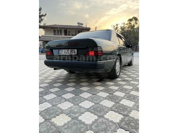 TÜM YILDIZLARI ÜSTÜNDE 200 D 1985 