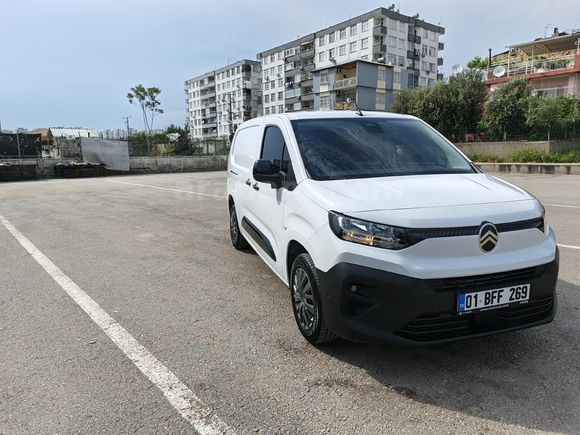 Sahibinden Citroen Berlingo 1.5 BlueHDI Feel Bold 2025 Model en dolu paket çift sürgü