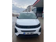 Sahibinden Peugeot Rifter 1.5 BlueHDI Allure 2025 Model 