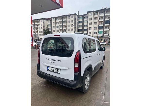 Sahibinden Peugeot Rifter 1.5 BlueHDI Allure 2025 Model 