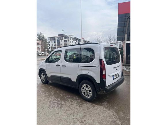 Sahibinden Peugeot Rifter 1.5 BlueHDI Allure 2025 Model 