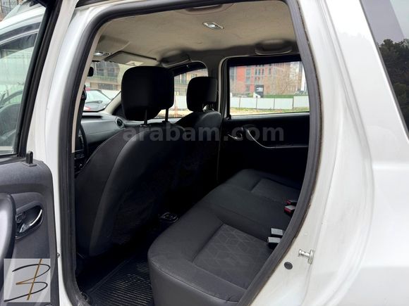 2015 Çıkış Dizel 6 İleri Android Ekran Dacia Duster 4x2 Laureate