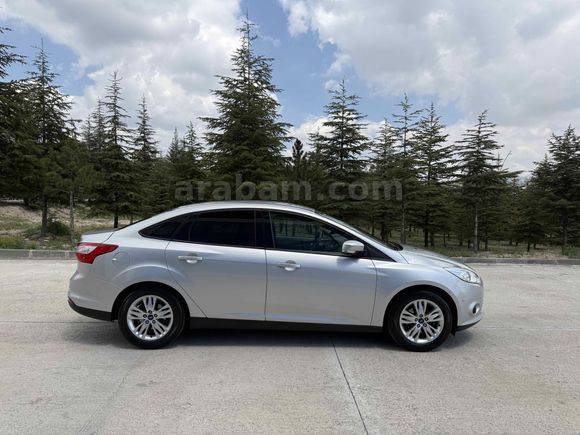 TR DE TEK HATASIZ 52 BİNDE FORD FOCUS