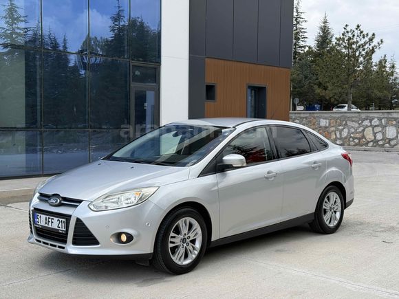TR DE TEK HATASIZ 52 BİNDE FORD FOCUS