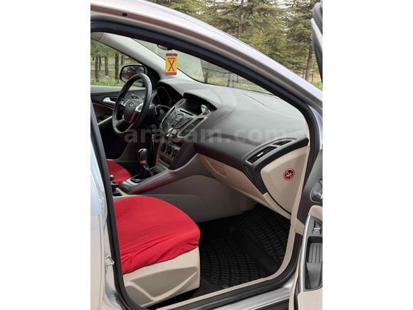 TR DE TEK HATASIZ 52 BİNDE FORD FOCUS