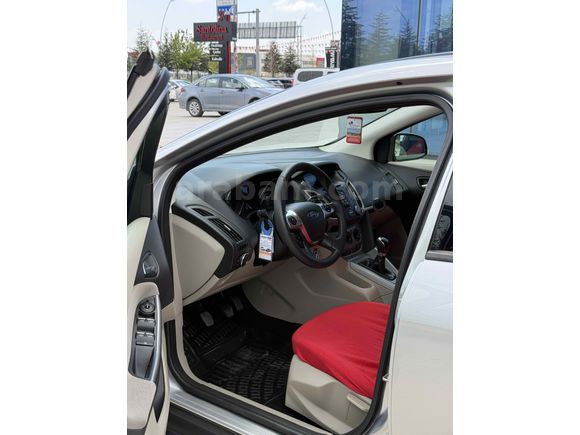 TR DE TEK HATASIZ 52 BİNDE FORD FOCUS
