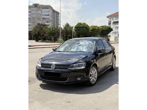 SAHİBİNDEN HATASIZ - TAM BAKIMLI - FULL PAKET VOLKSWAGEN JETTA HIGHLINE